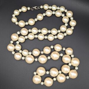 Monet‎ Vintage Faux Pearl Necklace Silver Tone Filigree Bead Caps 36 Inch Cream
